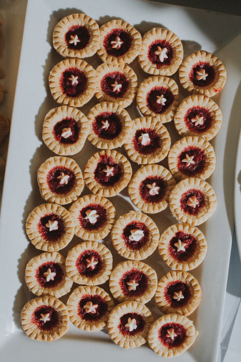 Happy Pi Day, y'all! It's got me thinking back to these mini pies from Linsey + Mitch's Silvertip Resort wedding!
Photo: Kingdom Come Photography