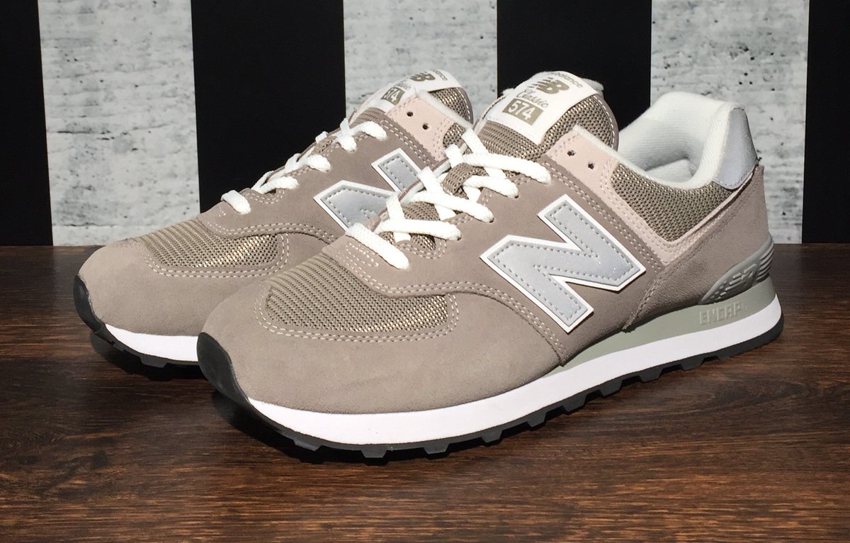 ニューバランスお台場 Nb新商品 定番のグレーがついに発売 親子でもお揃いに Ml574 Color Egg Width Size D 22 0 29 0 30 0cm Price 9 900 税 本日より発売 ニューバランス スニーカ Ml574 574シリーズ T Co 96rd7qmcfe