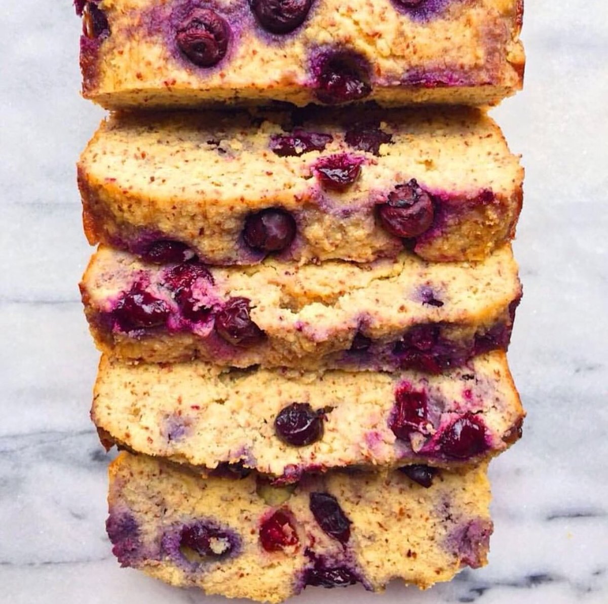 CherryvaleFarms's tweet photo. We love fruit combinations &amp; this banana blueberry bread looks delicious! 
.
 #cherryvalefarms #everthingbutthe #blueberries #bananabread #makeitbakeitloveit #sweet #plantbased #sogood #yummy #instafood #instagood #baking #healthy #berries https://t.co/oo2tg2NvD0