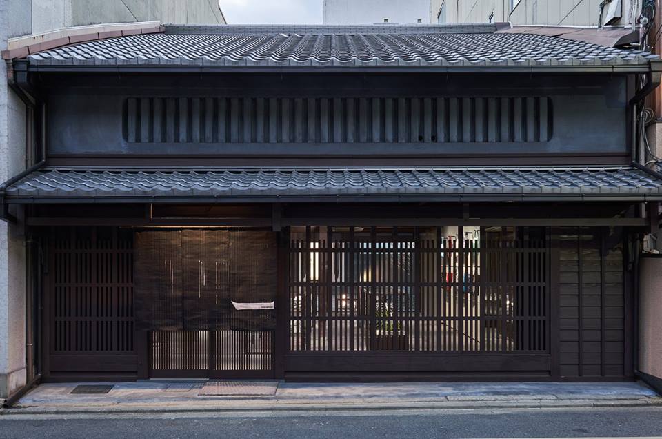 wwd_jp's tweet photo. 【ニュース】築132年の町屋を改装　イッセイ ミヤケが京都に初の路面店
https://t.co/6JevKXaBNF
#ISSEYMIYAKE https://t.co/Y1DbN3ta9e