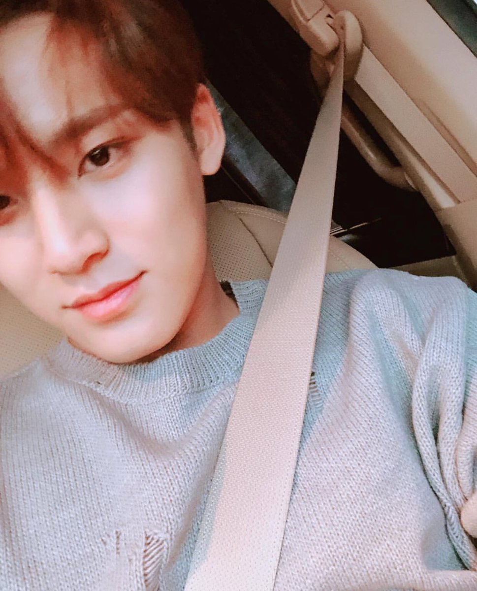 kimmingyuth's tweet photo. [IG] min9yu_k: 🌧🌧 ฝนตกแล้ววว https://t.co/MjQvTKLEkB