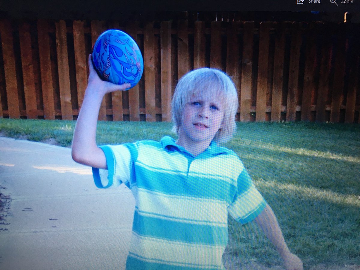 SchmoganLogan's tweet photo. When she says she likes football players https://t.co/38BA13USnc