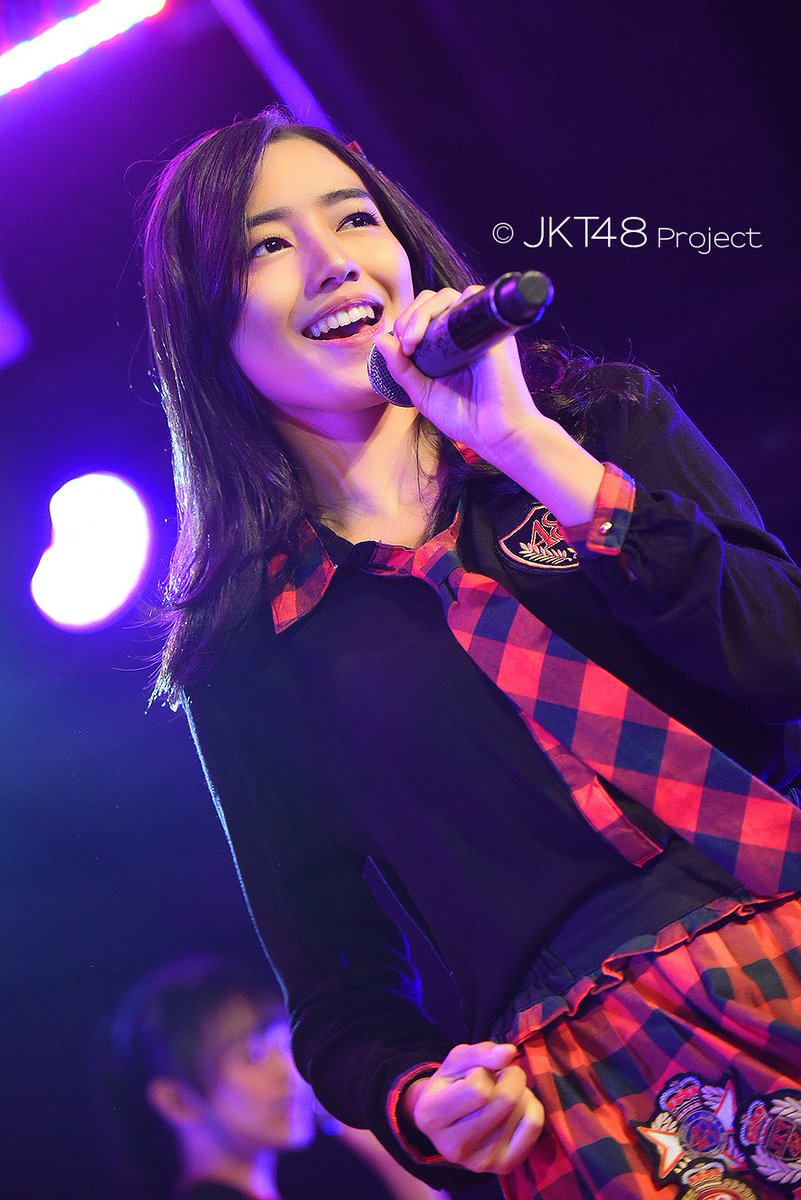 Kamu dan pelangi itu tidak bisa dipisahkan, sama-sama ciptaan Tuhan yang indah dan selalu dinanti banyak orang. Teruslah bermain di atas panggung, selalu semangat dan tersenyum mewarnai dunia. Selamat ulang tahun @Dena_JKT48. #EXTRAORDINA21RAINBOW #JKT48