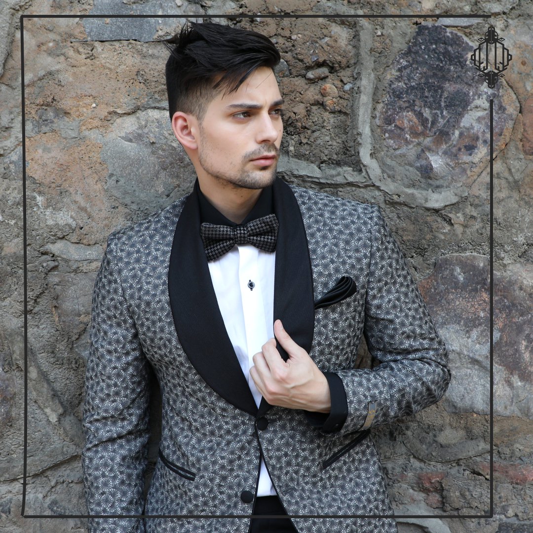 houseofsbj's tweet photo. Your #Style should match your #Ambition. #GetTheLook
Visit our stores for our 2018 #Collection.
#SBJ #StudyByJanak #SuitUp #SS18 #Tuxedo
#Gentleman #GetTheLook #Suit #Men #Bespoke #Tailormade #MadeToMeasure #FashionDaily #MenWithStyle #MensFashion #MensWear #Suits #StyleTip https://t.co/G3fxNvyZ7u