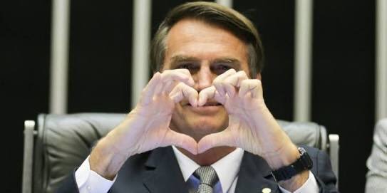 AledeAndradeIII's tweet photo. @MidiaNINJA Atenção @MidiaNINJA lamentável, mas tem #denuncia, toda a esquerda PRESSIONAR esse bunda mole do @RodrigoMaia PARA CASSAÇÃO DOS DEPUTADOS @jairbolsonaro @BolsonaroSP eles financiam #MiliciaArmada eles são MILICIANOS e TEM #DENUNCIA, comuniquei da mensagem #CIDH @CIDH @OEA_oficial https://t.co/SHK3Z0pSTz