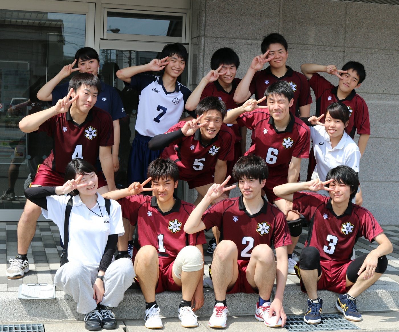 Twitter 上的 上越教育大学男子バレーボール部 上越教育大学合格おめでとうございます ˆoˆ 男子バレー部では プレイヤー マネージャーともに大募集しています バレーの経験がある人も やったことないけどちょっと興味がある っていう人も大歓迎です