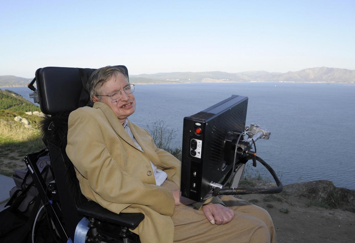 Newsweek's tweet photo. Stephen Hawking advocated for wealth redistribution to prevent mass poverty in his final Reddit posts https://t.co/R5q8Nz0P04 https://t.co/NPpqLzCrT5