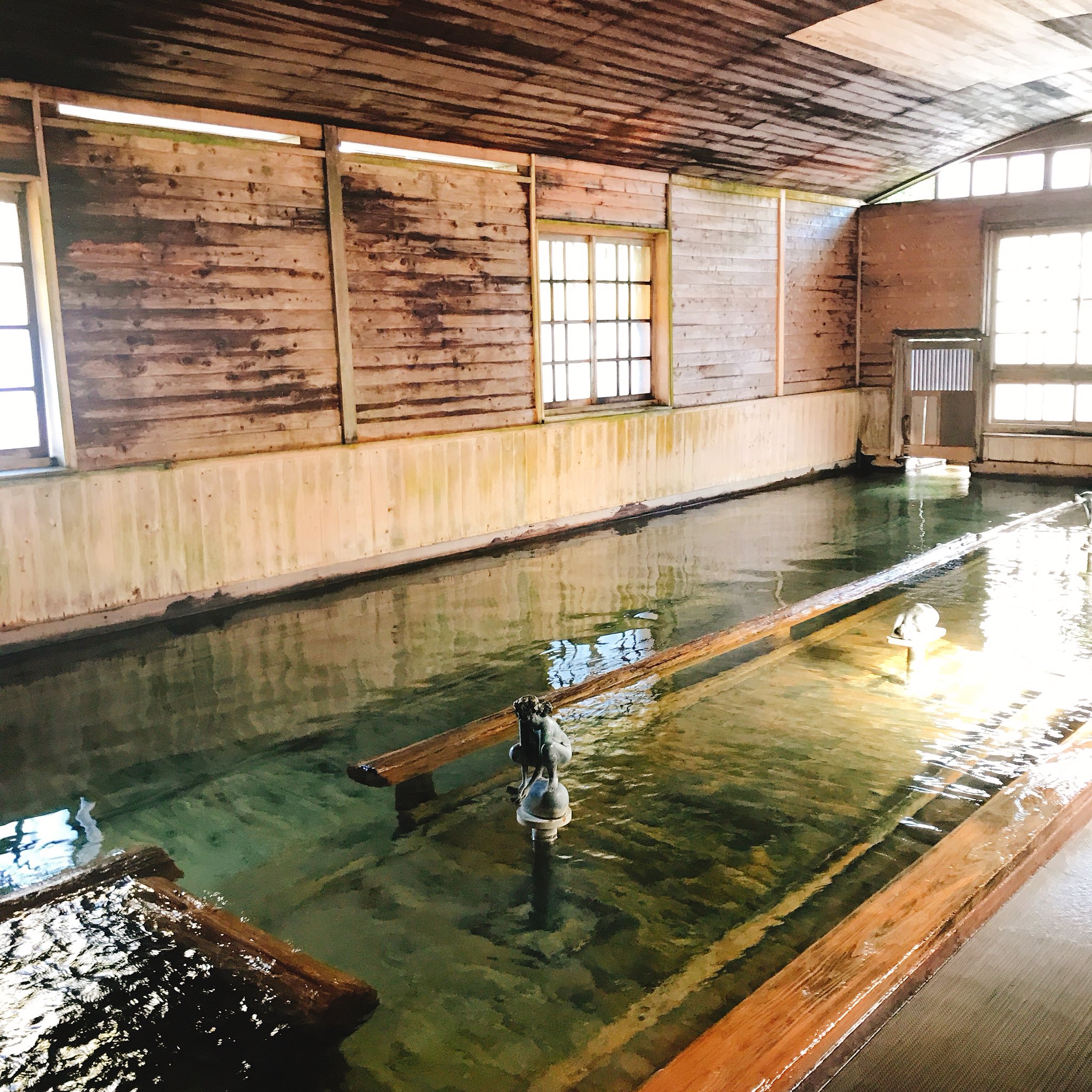 悪魔の手毬唄ロケ地19 温泉の亀の湯や鬼首村など岡山県 ドラマネタバレ