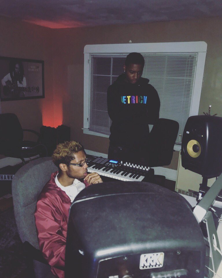 KeeRiches's tweet photo. Finna Make A Million Off A Mixtape! 🏁 https://t.co/ZV7tdn5BCi https://t.co/K8ZgSGXt12