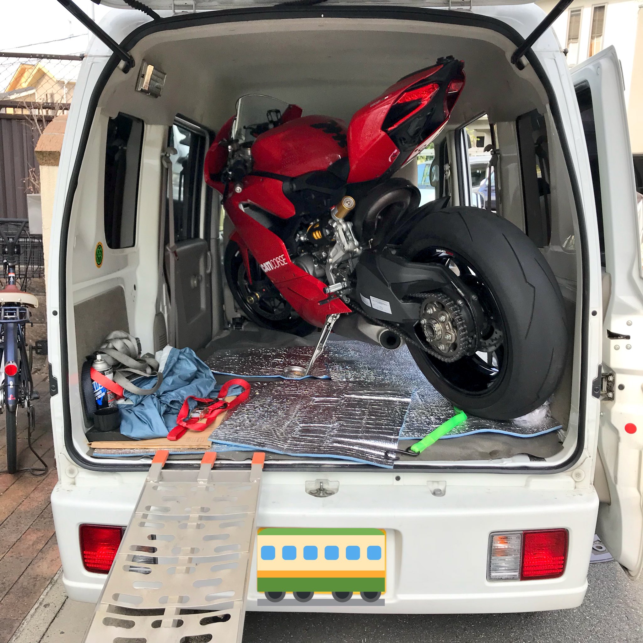 Toshi R1250r 年に3 4回ぐらいだろうけど 積める積めない説あるので普及の意味で載せておきます ズバリ エブリィにパニガーレは乗ります エブリィトランポ エブリィはss積める 軽バン最強 T Co Ovj4zjwvzn Twitter Toshi R1250r 年に3 4回ぐらいだろうけど 積める積めない説あるので普及の意味で載せておきます ズバリ エブリィにパニガーレは乗ります エブリィトランポ エブリィはss積める 軽バン最強 T Co Ovj4zjwvzn Twitter