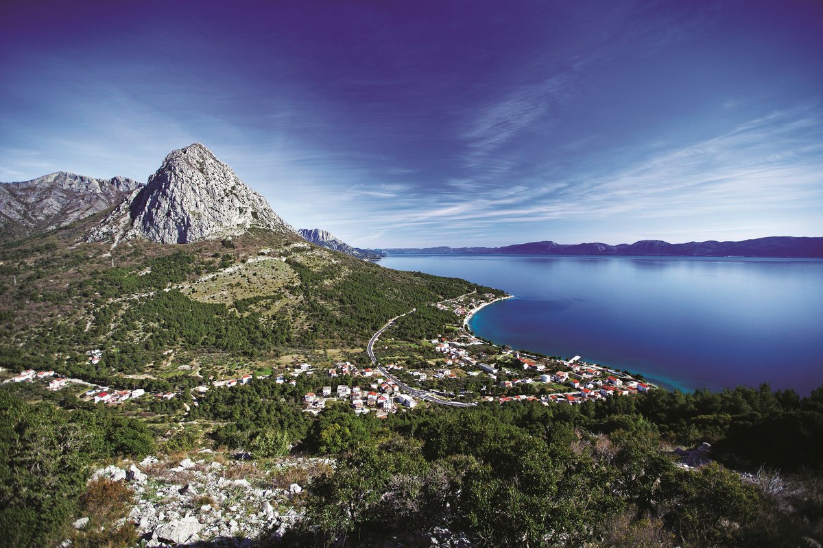 TZGradac's tweet image. #zaostrog #Croatia #dalmatia #bluesky #calm #sea #almostspring #gradac😍