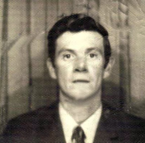 OnThisDayPIRA's tweet image. #OnThisDay in 1977 the IRA murdered David McQuillan, 36. Off-duty UDR shot waiting for a lift to work in Bellaghy. 14 yr old son witnessed murder: “I saw them kill my Daddy. He tried to run away but he didn’t have a chance. I ran across &amp;amp; turned him over but I knew he was dead”.