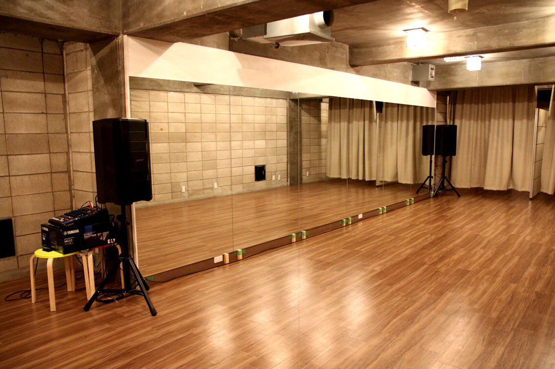 withtheheart01's tweet photo. 【スタジオ空室情報】
本日15日Aスタジオが18:00以降が空きが出来ましたので、ご利用になりたい方、いらっしゃいましたらDMなどにてご連絡下さいませ!
宜しくお願い致します!
#studioWTH #レンタルスタジオ https://t.co/D1bvvxWkJc