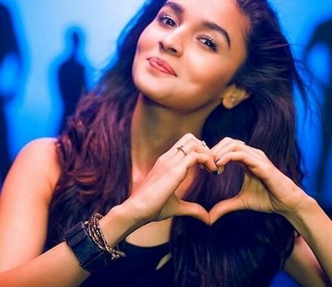 i_amNasim's tweet photo. Happy Birthday @aliaa08 
You are the most talented actress of this generation.
May God continue to bless you with all the wonderful things in life
Keep Rocking
keep entertaining us
love you from the bottom of my hearts
you biggest fan https://t.co/GJsa9Gac7A