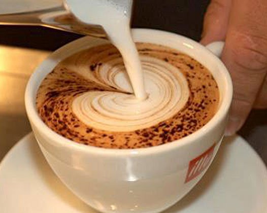 Par un temps de pluie, quoi de mieux qu'un cocktail à base de Illy Café accompagné d'un de nos éclairs signature ? 
#coffee#LMeclairs