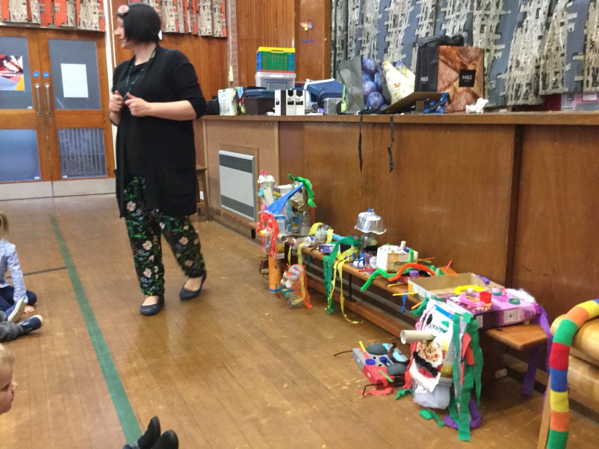 MrsRasmussen17's tweet photo. Afternoon nursery had a fantastic afternoon making Marvellous Monsters with Elaine Grant using recyclable materials #artsacrosslearning @Stoneywood_1 https://t.co/E3wzOvu6M3