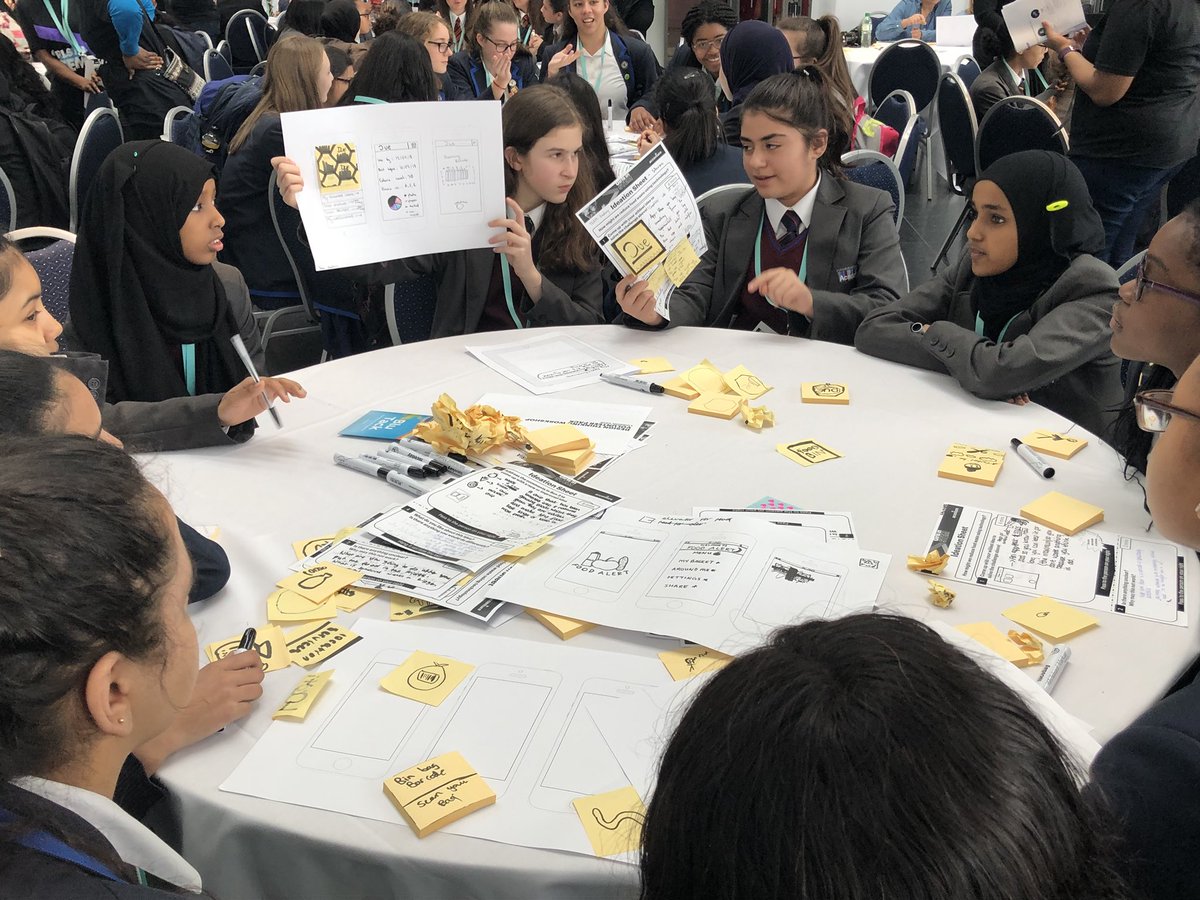 ha_gifted's tweet photo. Pitching their solution to food waste to another team #GirlsInSTEM @accentureukjobs @HammersmithAcad https://t.co/qBl2C382w2