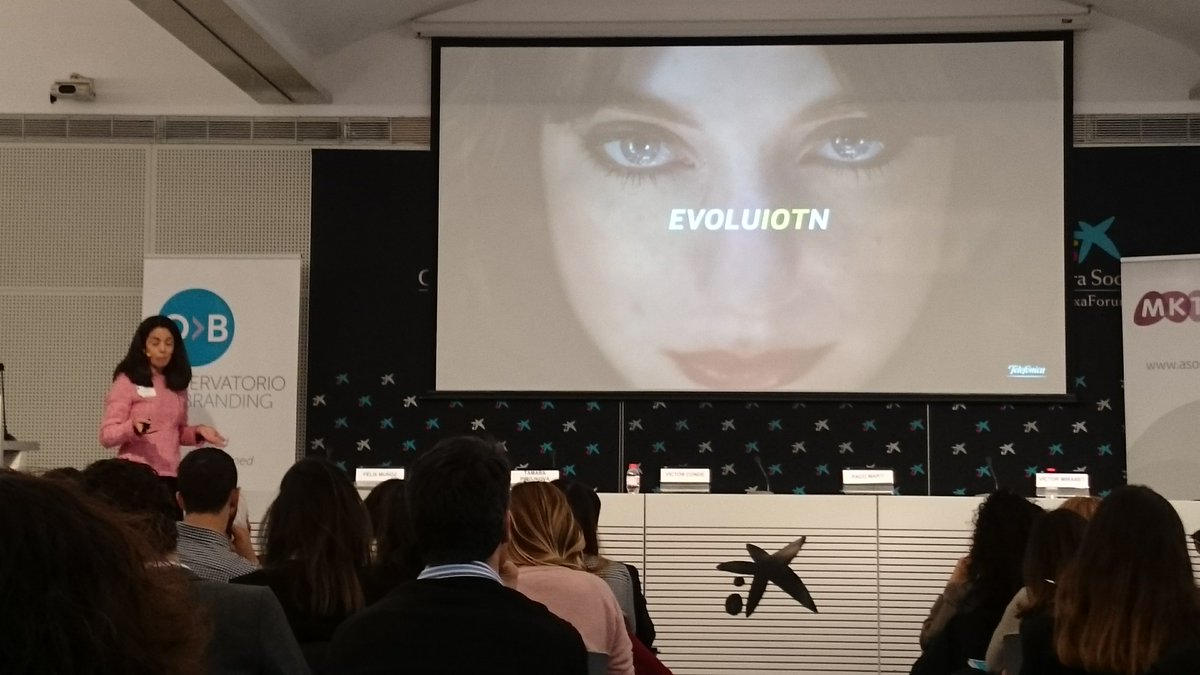 summabranding's tweet photo. Finaliza la charla de @Marga_demiguel acerca de @TelefonicaIoT ¡Muy interesante! #RetoDigitalOB18 https://t.co/XTdApVnxFr