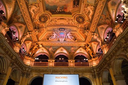 CecileAlger's tweet photo. #HackingParis 4e édition, c'est parti ! 1 000 startups envahissent l'Hôtel de Ville pour le plus grand Startup-Meetup du monde !  @Paris_and_Co @EFAP_ 
 https://t.co/UBL1vWQdzq https://t.co/u8Usxj2qat