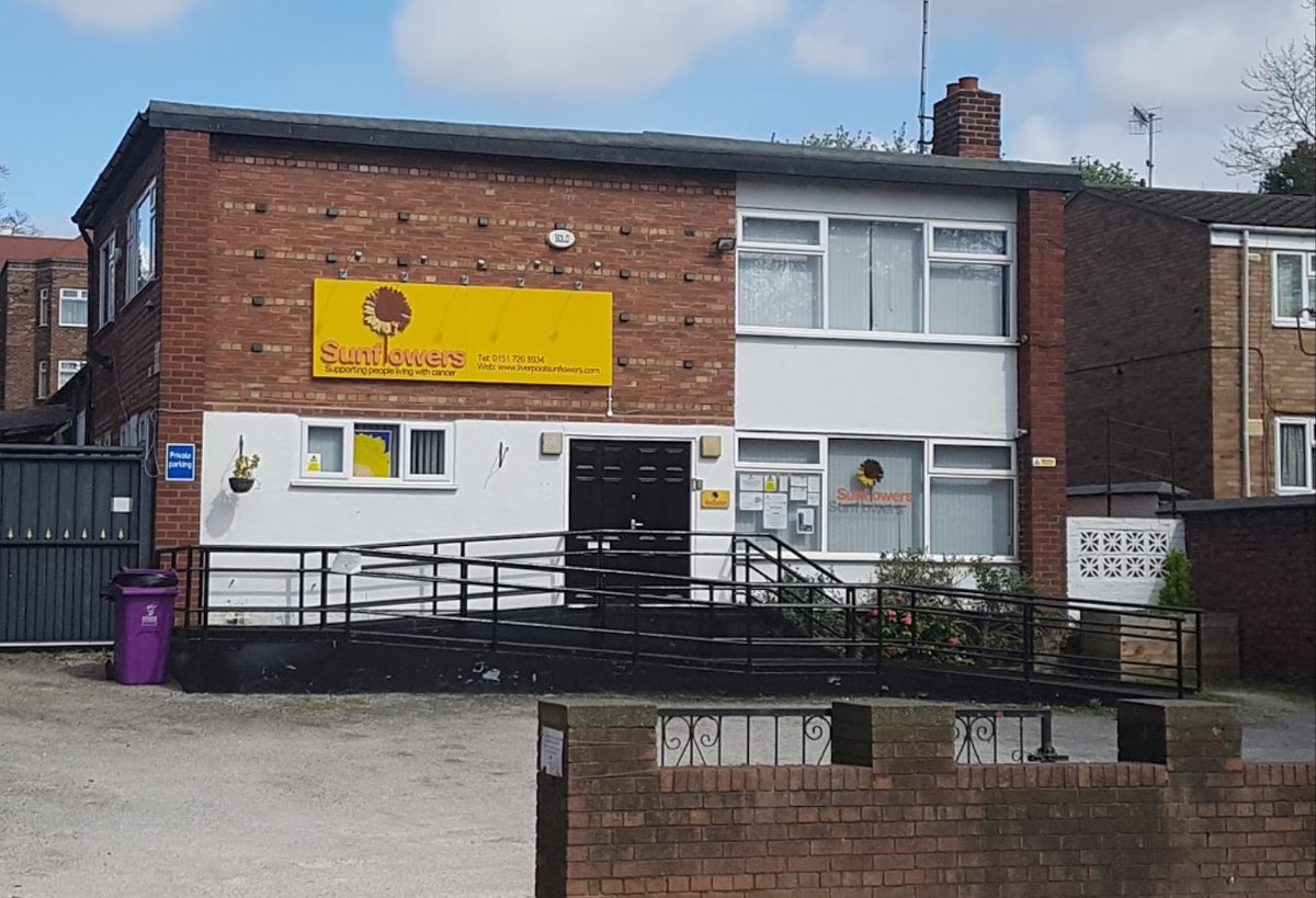 TOMMORROW: Dingle #CancerSupport Organisation <a href="/LivSunflowers/">Sunflowers</a> need #volunteers to help #springclean their centre and garden. #Sunflowers create a place of safety, guidance and empowerment for the 1000s of people affected by cancer. FB Event page: bit.ly/2pdSZ2a #Thursdate