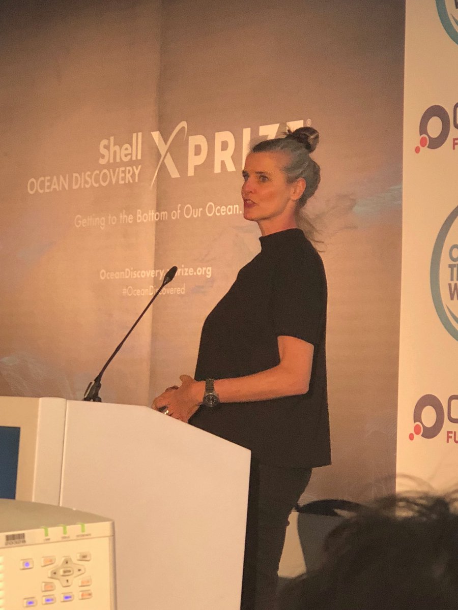 KForsNOC's tweet photo. Oral Doherty, producer of Blue Planet 2, presenting ‘Capturing the Wonders of the Ocean’ here at #CTNW at #Oi2018 https://t.co/qMNtAccbnX