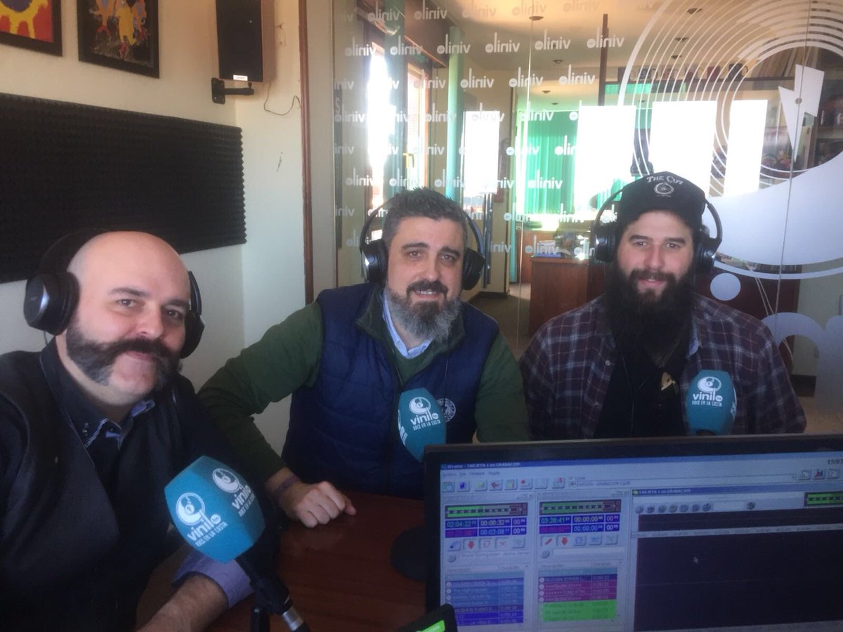jackalvodka's tweet photo. Hoy estamos en @VINILOFM con @ManuResidence y @GoiatzDutto hablando sobre #musica y #destilados 
#Moonshineway #craftspirits #Followyourself https://t.co/R4j8SOyvww
