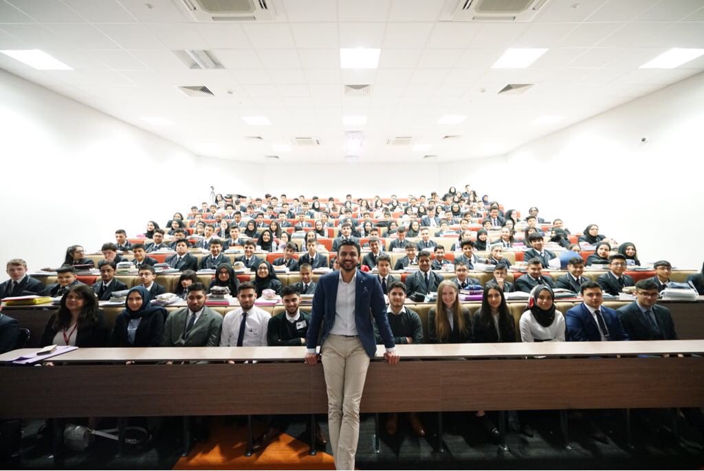 Such a pleasure to share my journey with the students at <a href="/DixonsKings/">Dixons Kings Academy</a> this morning. #UnwrittenRules <a href="/WarsiFdn/">BW Foundation</a> #BaronessWarsiFoundation 

Carry on inspiring <a href="/SayeedaWarsi/">Sayeeda Warsi</a> <a href="/skb0807/">ソン</a> @MandipKSahota