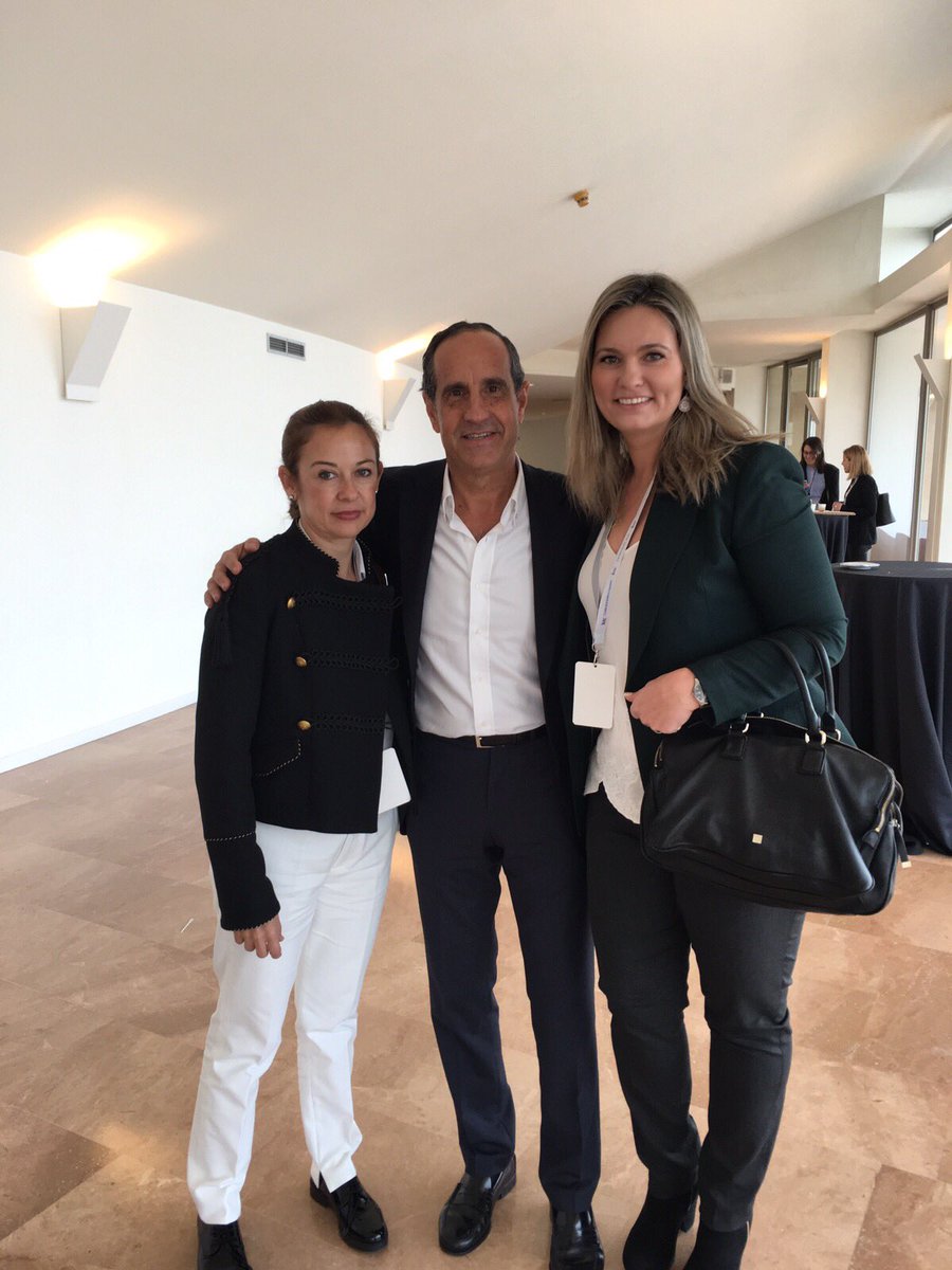 minocopadel's tweet photo. @luisgalindo_lg un lujo y un placer #haciendavalero @BookingEnglish @UCAM @auditorio @designyourmiracle #CumbreMurcia https://t.co/q9B91Qrsni