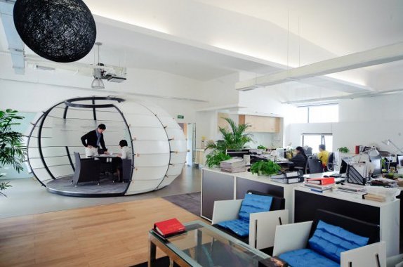 ERTEC95's tweet image. ☝️ Se différencier dans le monde du bureau est toujours un challenge. Certains ne manque pas d'#imagination. Mais il faut savoir assumer et être prêt à faire le pas... Voir le saut ! 🤗

buff.ly/2txODrc