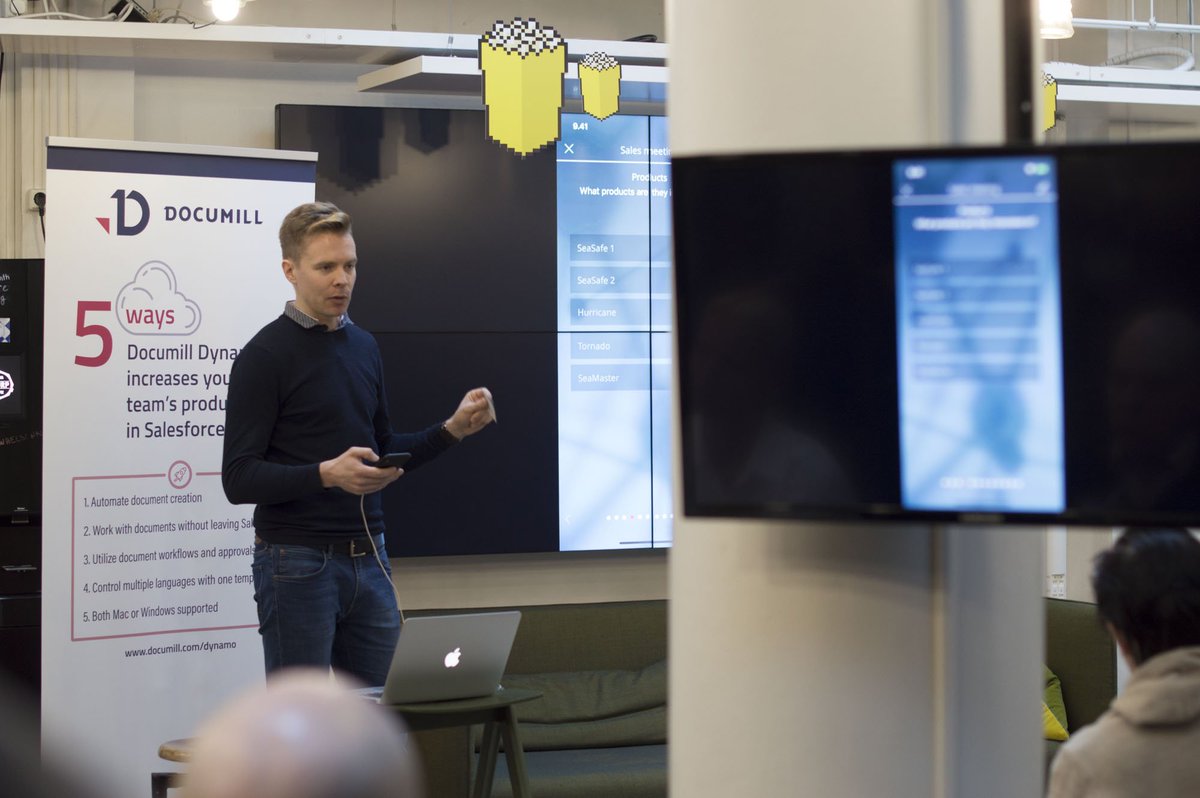 FluidoTweets's tweet photo. Here's @ZeroKeyboard taking notes and scheduling follow-up actions after a #sales meeting in just a few minutes using photos, voice input, and swipes onstage! #sim18 #SalesforceInnovationMorning https://t.co/hv4bWV2Tnx