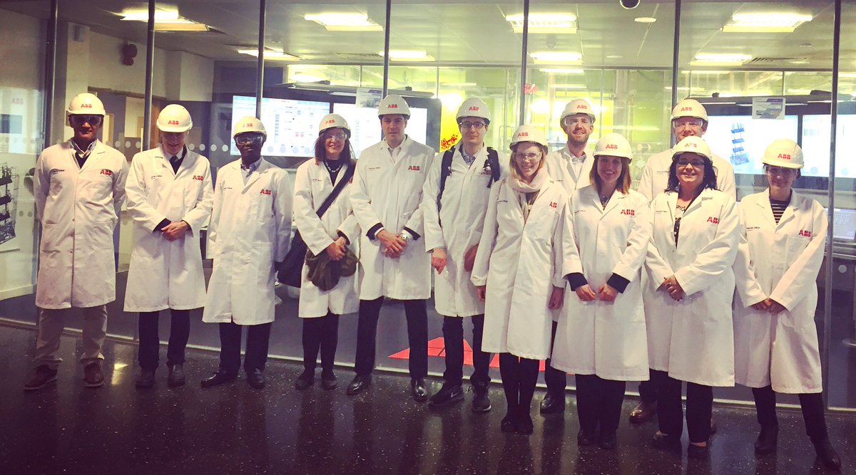 MikhaelaGrayIB's tweet photo. Our Foundations of Finance participants discover the #carboncapture Lab, analyse the finances and take an #investment #decision #ExperientialLearning @ImperialExecEd https://t.co/gw6XOOl2ZZ