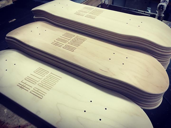 ArkaicConcept's tweet photo. Sweatty production for custom skate art and street art With @hiya.fr #skateart #laser #hardmapple #madeinfrance #streetart #hiya #handcrafted #limitededition #highquality #beautiful #arkaicconcept #arkaicconcept https://t.co/rjs9fEc5J3
