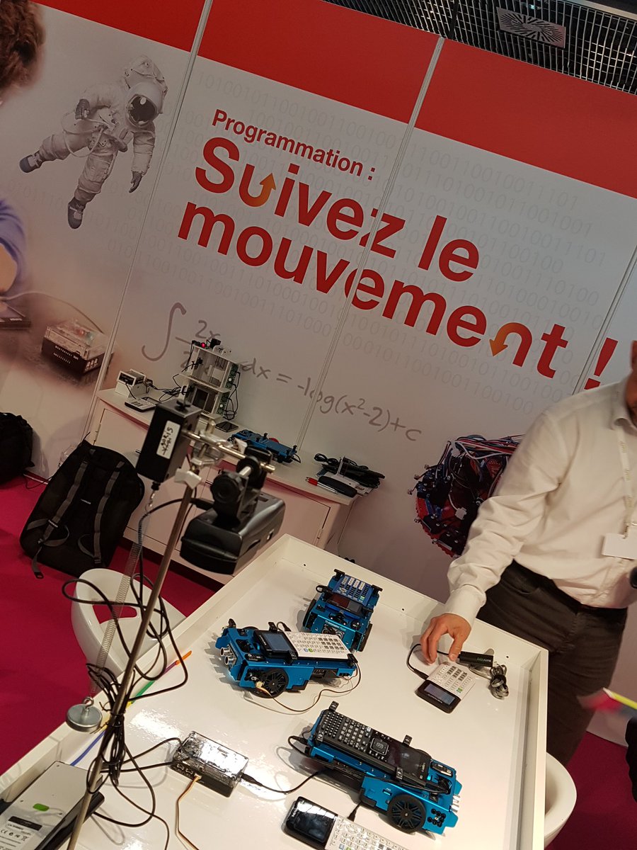 JuniorsCo's tweet photo. A @EduSpotFrance #texasinstruments crée l'événement avec le #Rover #coding https://t.co/BAet9q5qlk