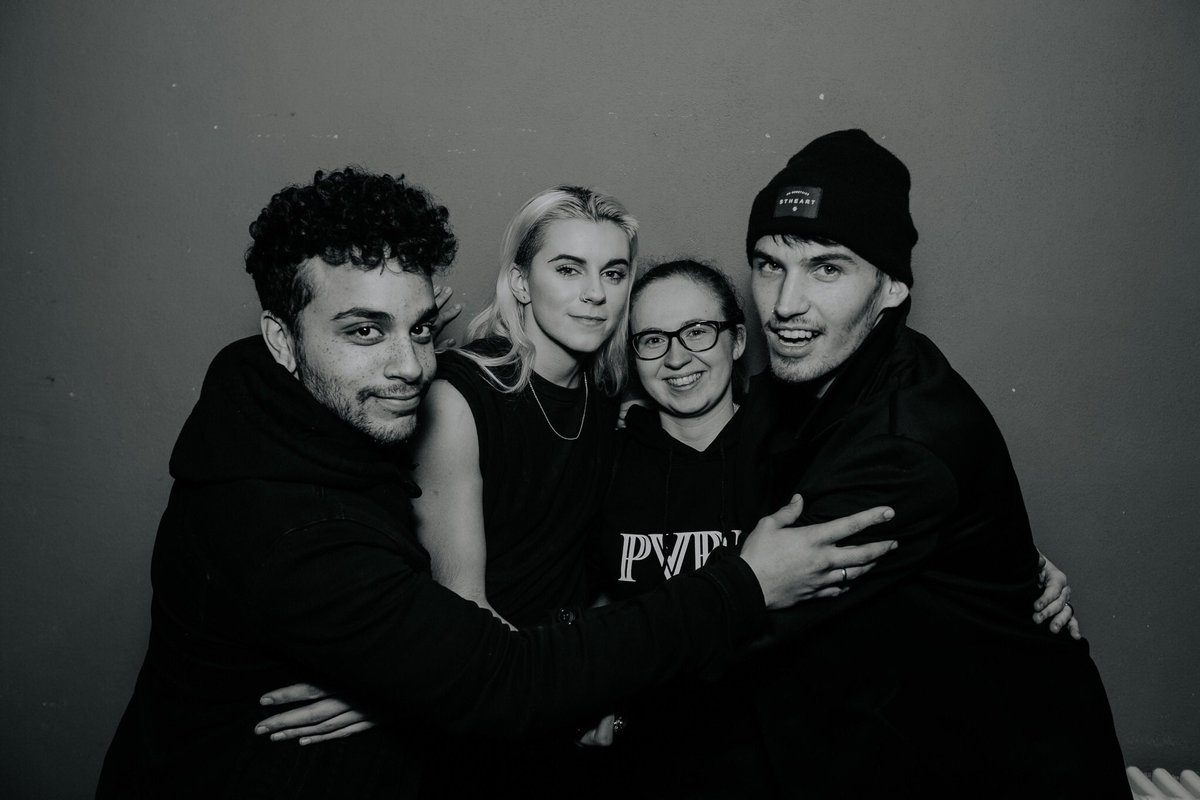 laurapvris's tweet photo. happy birthday to @LYNNGVNN ❤️ may you have the greatest day 😊 https://t.co/TXsCYTW2XS