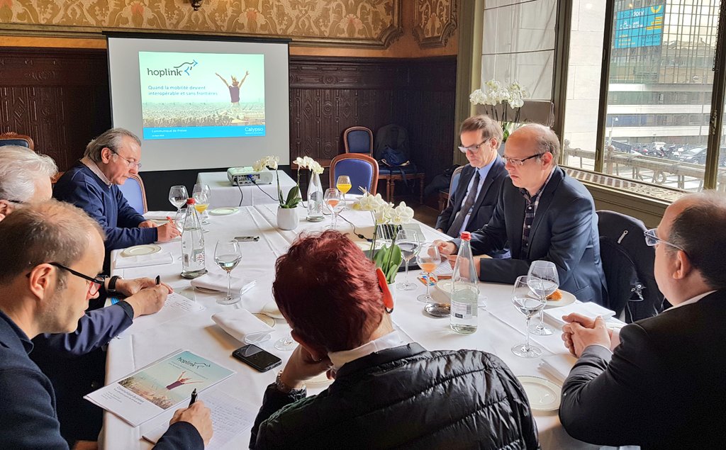 calypsonet_asso's tweet photo. Conférence de presse pour présenter le service d'interopérabilité  #Hoplink avec Alain Caffart, responsable des SI de la @CTS_Strasbourg &amp; président de l'Alliance Hoplink et Philippe Vappereau, président de CNA. https://t.co/7Wijm0gZjm