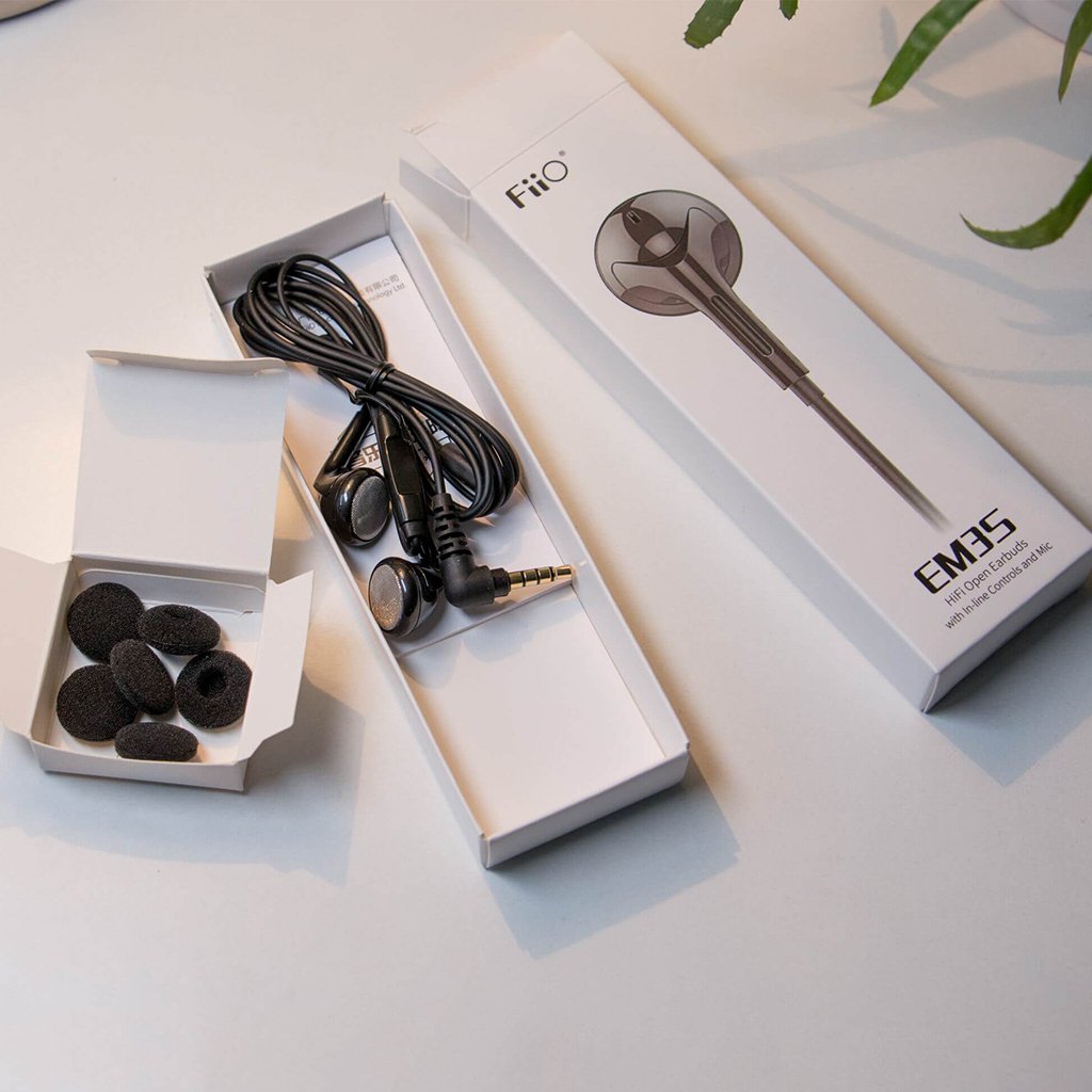 FiiOIndia's tweet photo. Here comes FiiO EM3S –The Return of the Classic!
Pictures clicked by: @MakaiReviews
Check out the detailed introduction of FiiO EM3S here:
https://t.co/xuVIhI06cD
#fiio #fiioindia #openearbud #fiioem3 #fiioem3s #earphones #budgetbuds #audiophile #indianaudiophile https://t.co/l3xisgSSx1