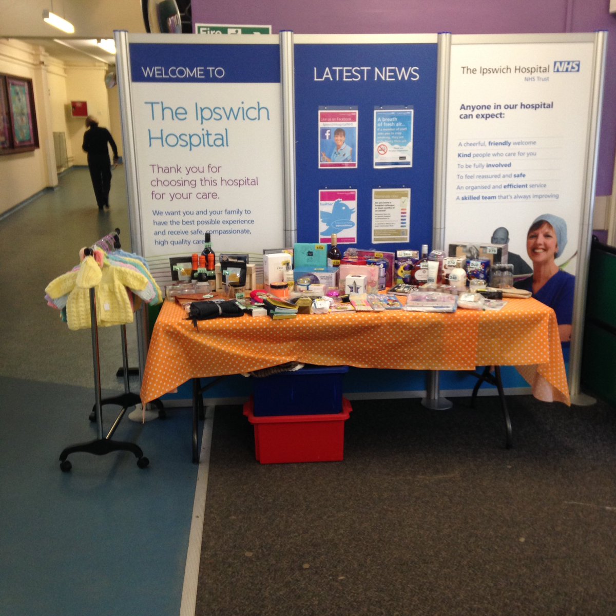 Tombola at entrance 15 <a href="/IpswichHosp/">Ipswich Hospital</a> today, fundraising for radiotherapy- cakes and craft too! Today only.