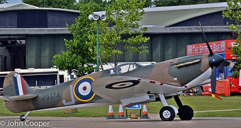 TheSuffolkMan's tweet photo. #Vickers #Supermarine #Seafire #Spitfire #Duxford @SocietySpitfire @Spitfire5518 @ww2spitfire @SecretSpitfires @GuineaPigClub_ #RAF #WWII #fighter #Aircraft #Merlin #Engine #P9374 https://t.co/JqD0weAdlT