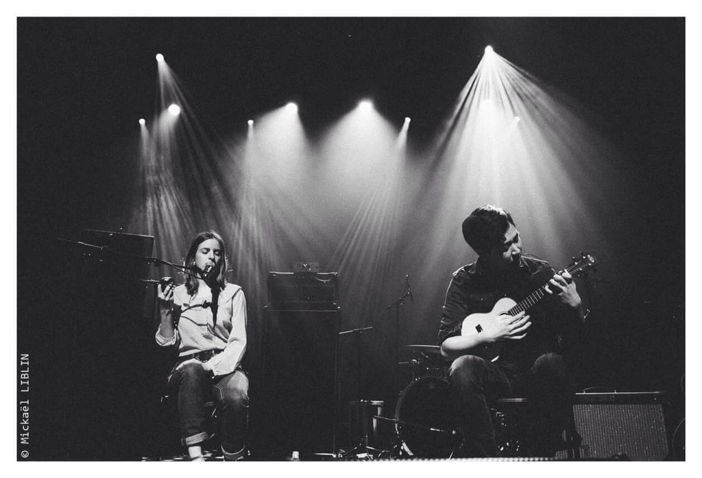 Samedi dernier on a joué les chansons de notre album Shed 💿 sur un beau plateau ! #concert #mickaelliblin #noiretblanc #blackandwhite #shaker #ukulele #folk #montivilliers #SantaCruz #13thprocession