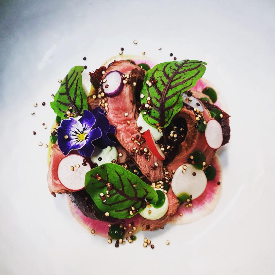 deLeijhof's tweet photo. #LeijhofMoments #Nieuw #MenuDuChef
Vanaf vrijdag 23 maart 2018 te proeven in ons nieuwe restaurant.
Pastrami | BBQ Biet | Radijs | Dragon 🍴 https://t.co/u0fq4kE4Vk