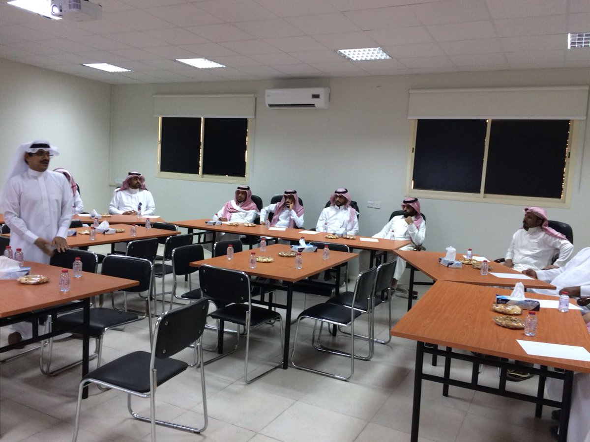 Thadig_College's tweet photo. كلية ثادق تقيم دورة تدريبية للمجتمع المحلي بعنوان (( أثر إدراك رئيس المنظمة لعناصر السلوك التنظيمي في تطوير المنظمة ))

قدمها الدكتور محمد المطيري
وحضرها منسوبو الدوائر الحكومية https://t.co/LrliDMTwHk