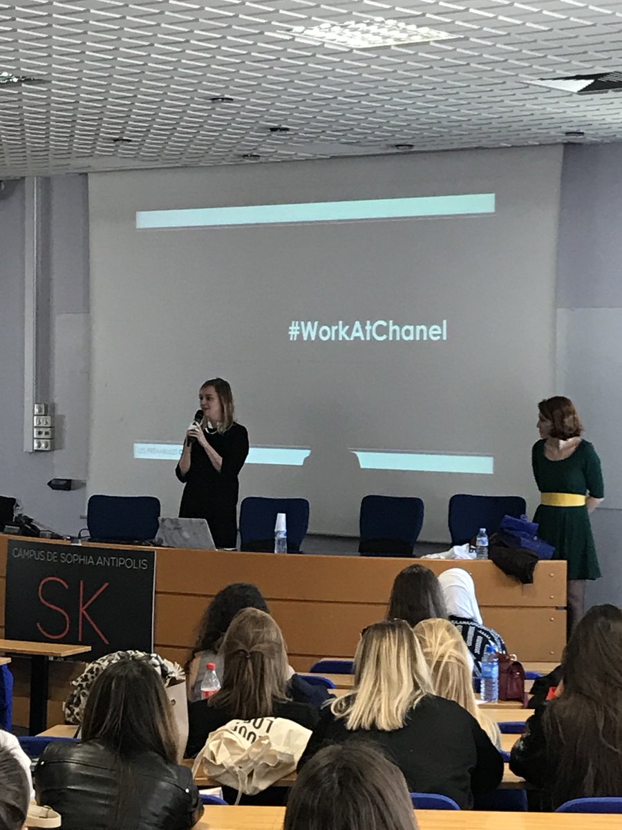 SKEMA_BS's tweet photo. [Career Tuesday] Ce mardi 13 mars, SKEMA #SophiaAntipolis recevait Chanel pour une session de #recrutement #WorkatChanel : l'occasion pour les étudiants d'échanger avec les recruteurs de ce symbole prestigieux du #luxe français https://t.co/0Iq11c2CdG