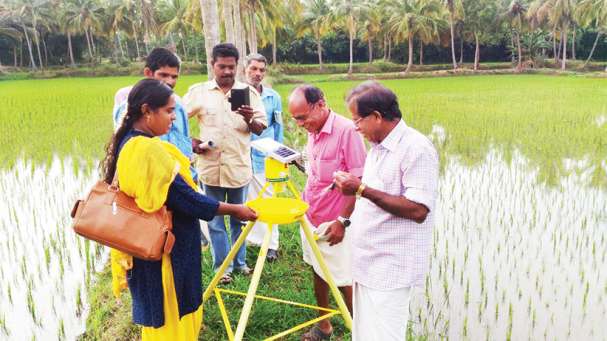mathrubhumi's tweet photo. Farmers approve of solar light trap for low-cost, eco-friendly pest control https://t.co/qnm9jlyp6r #SolarLightTrap https://t.co/uc4BY19fRg