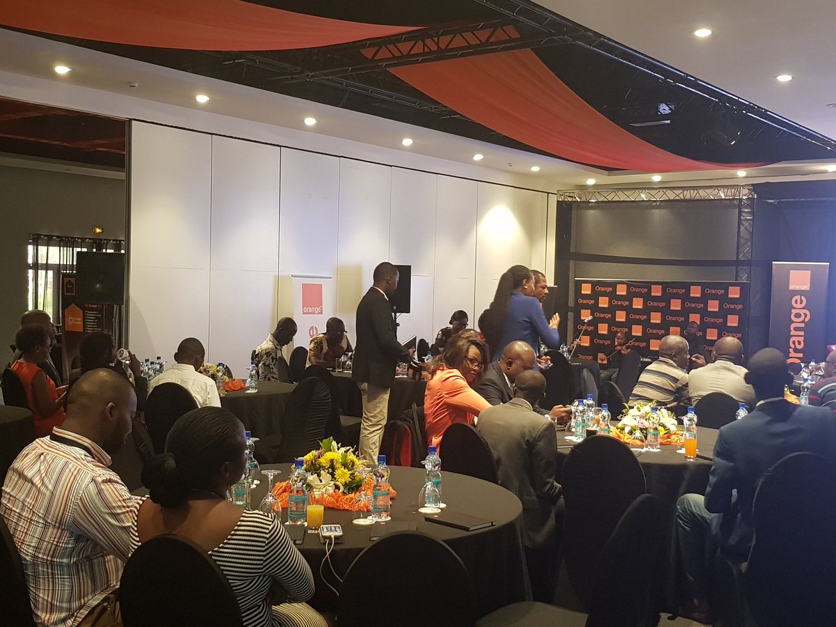 Orange__RDC's tweet photo. #Day2
#OrangeESE2018
Accolade entre #A3 et #KPossible
#InfluenceursRDC https://t.co/r99WESUqmM
