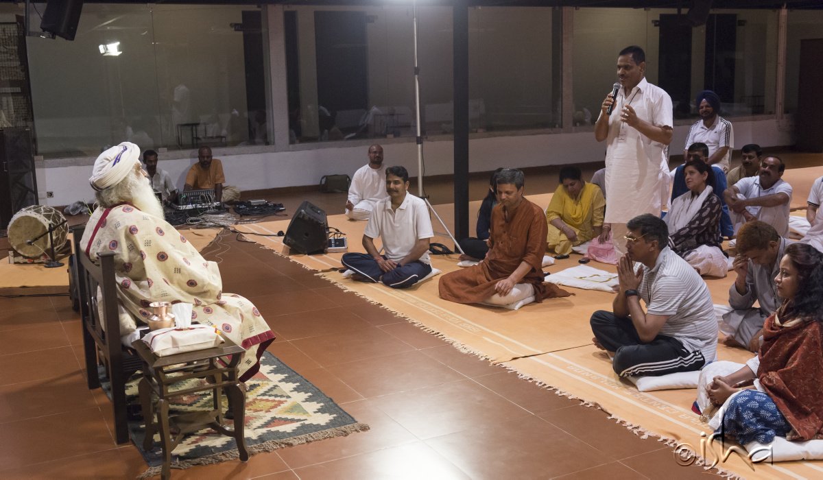 Sadhguru tweet media