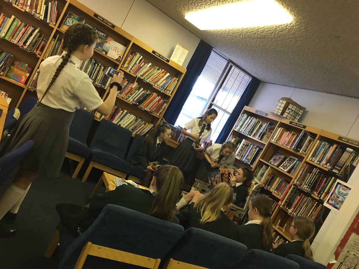 SEASchoolReport's tweet photo. Busy Bees!! @BBCSchoolReport https://t.co/LFDM1xvrDi