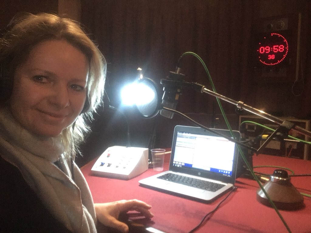 StreeterNews's tweet photo. Good morning America. Presenting #cast1 the global @marketplace morning report today. Latest on expulsion of Russian diplomats from UK and why Singapore is the priciest place to live in the world @BBCBusiness https://t.co/mznuN4dlNJ
