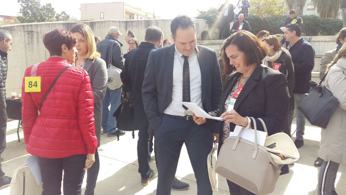 gettingcontacts's tweet photo. Los coffe break hay que aprovecharlos para empezar a hacer contactos 🙂 En breve empezamos la tanda de reuniones que cada participante tiene en la agenda generada por el sistema #gettingcontacts #qualitynetworking #networking https://t.co/oo51EhNt56