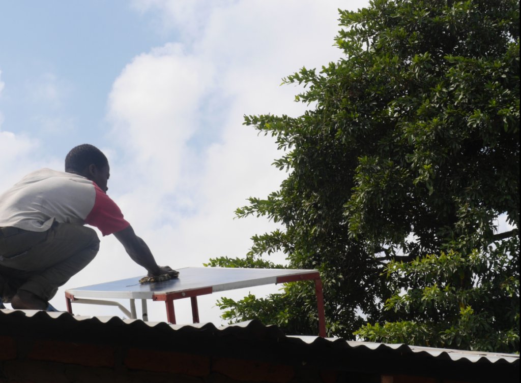comenergymw's tweet photo. Continued commitment to community based technical support for renewable energy systems in off-grid rural Africa…How refreshing! https://t.co/46izFRz2EB https://t.co/HXotZ0lKEi