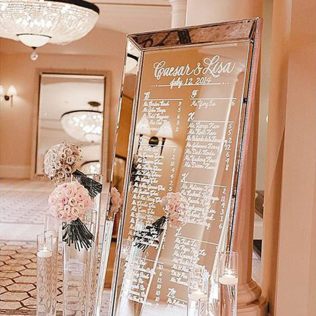 BrideandcoSA's tweet image. How stunning is this mirrored seating chart, we love it!

#wedding #seatingchart #mirror #rosegold #novelty